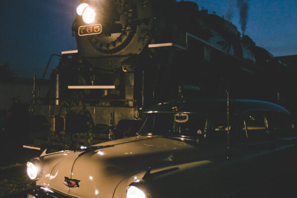 vintage-car-and-train