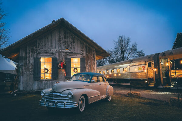 christmas-train-station-2023