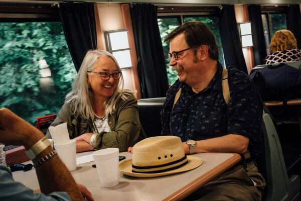 train-rides-for-couples